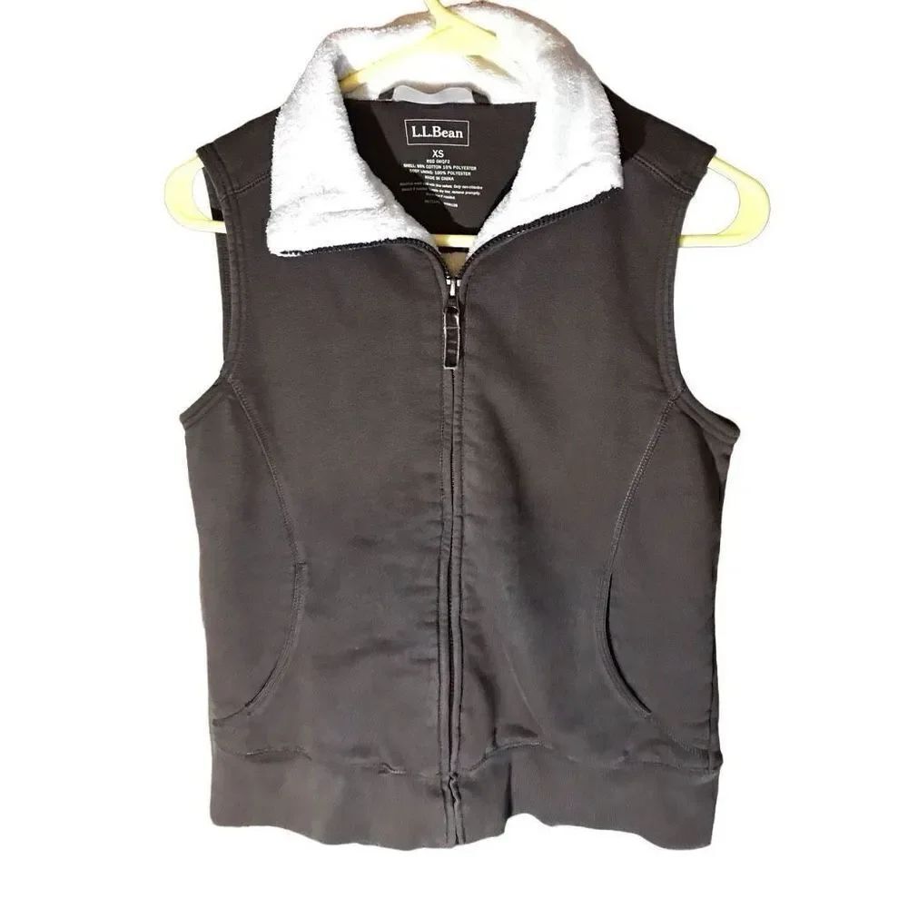 L.L. Bean zip front Vest women’s size XS outdoors fishing hiking casual brown